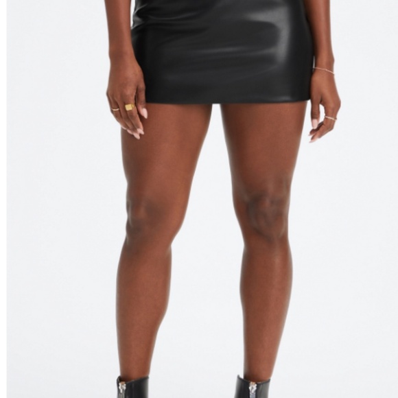 FABLETICS NWT Vegan Black Leather High-Waisted Mini Skirt Size L - Picture 2 of 7